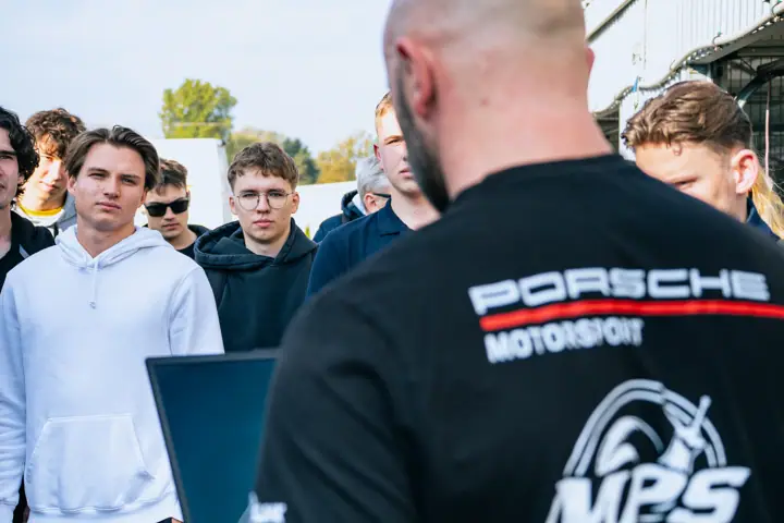 Zdjęcie ze spotkania z motorsportem, 7 października 2026 - kadr 4