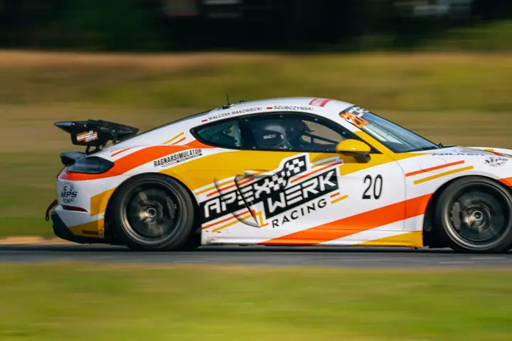 Zdjęcie ze spotkania z motorsportem, 7 października 2026 - kadr 24