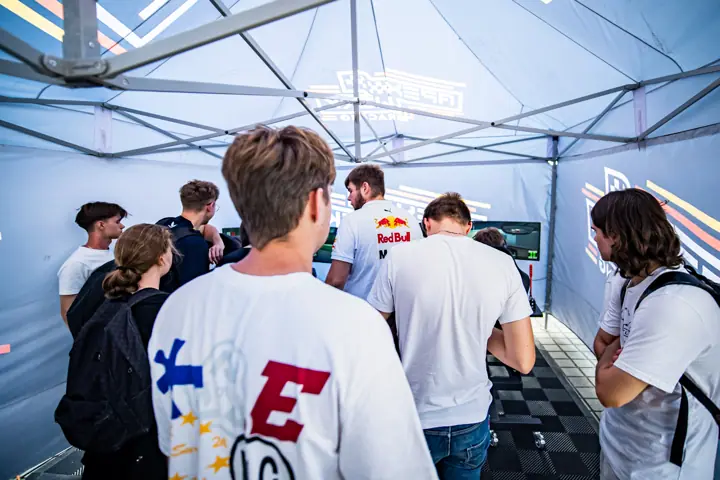 Zdjęcie ze spotkania z motorsportem, 26 sierpnia 2026 - kadr 16